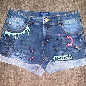 Arizona girl shorts.